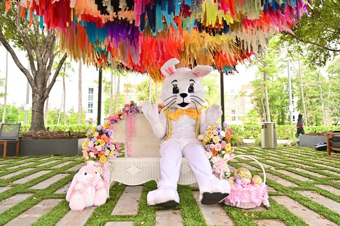 City Place Easter Bunny credit Alex Montoya