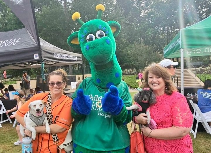IronKids lady with mascot