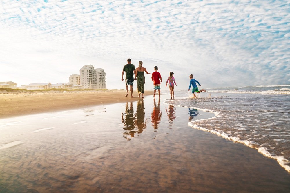VSPI kids family on beach 2
