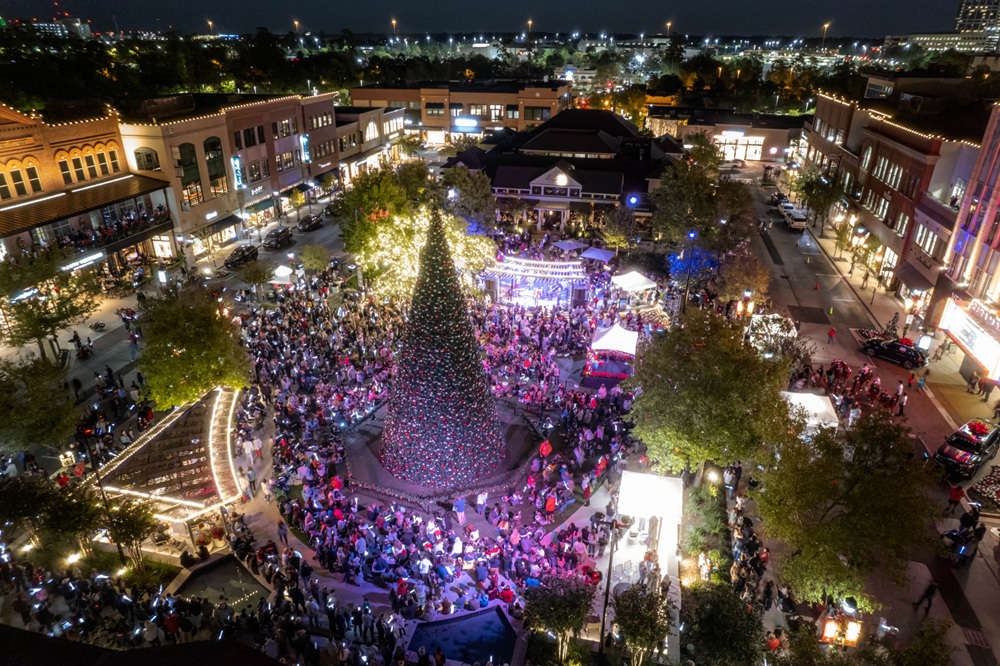 market street tree lighting
