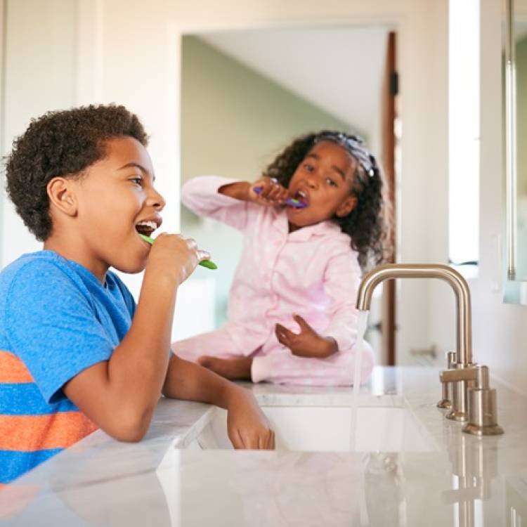 Do Your Children Share a Bathroom? These 7 Habits Can Save Your Sanity